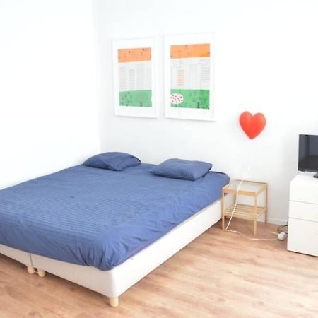 Awesome Studio In Marolles Bruxelas Exterior foto