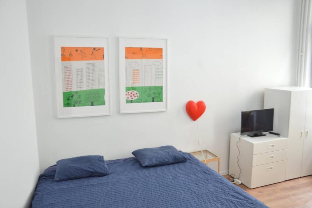 Awesome Studio In Marolles Bruxelas Exterior foto
