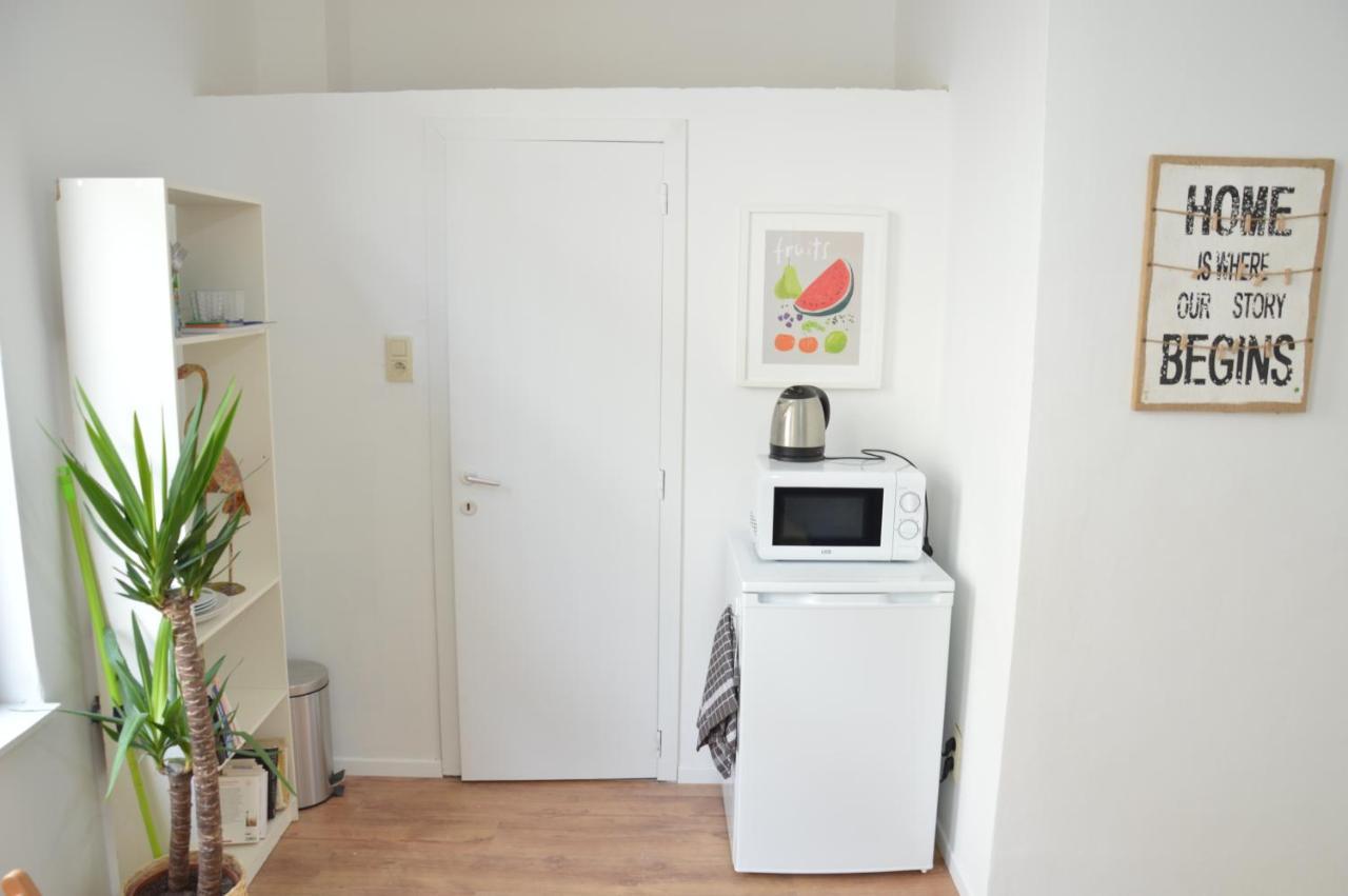 Awesome Studio In Marolles Bruxelas Exterior foto